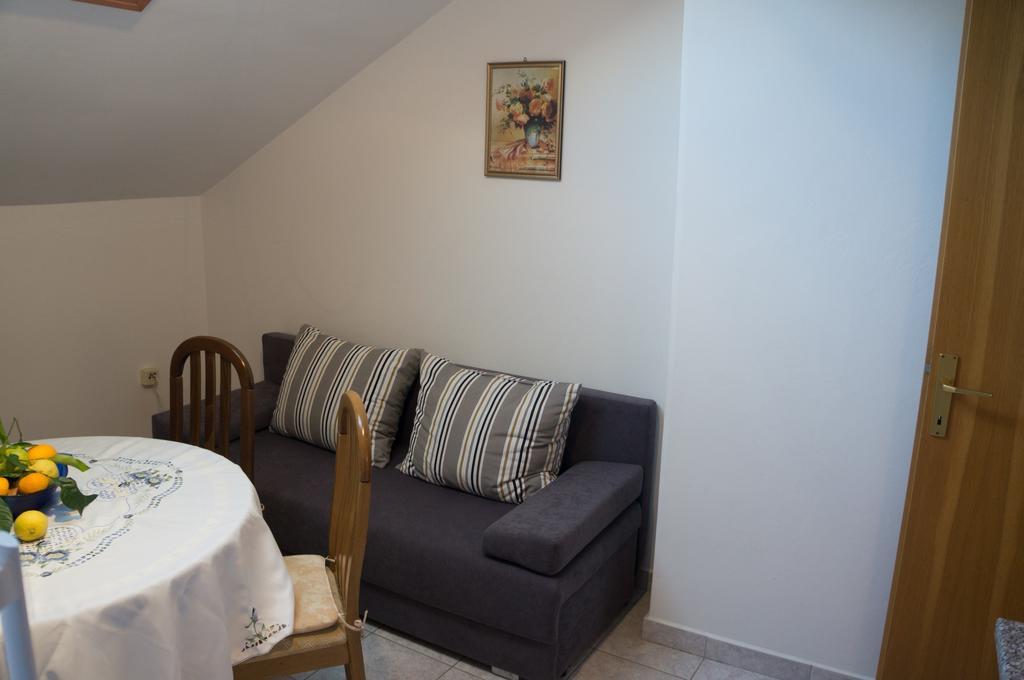 Apartments Marijana Zavalatica Esterno foto